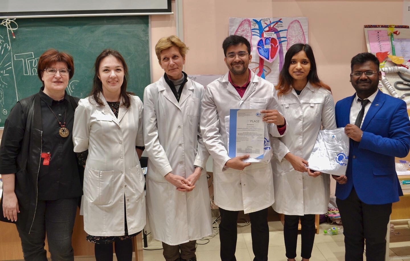 Anatomy class group with certificate